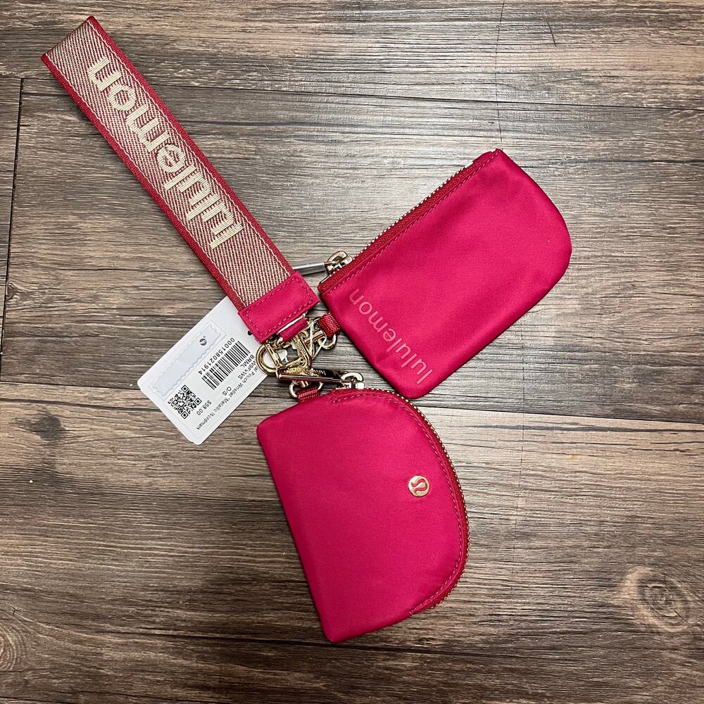 NWT Lululemon Dual Pouch Wristlet Wallet Berry Rumble Pink Metallic Wordmark - Picture 4 of 4